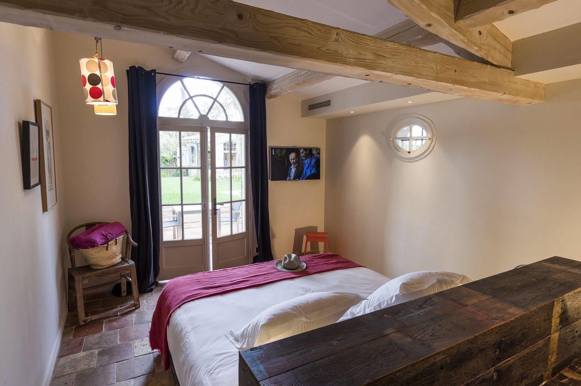 Chateau De Sable Guest House Кавалере-сюр-Мер Екстериор снимка